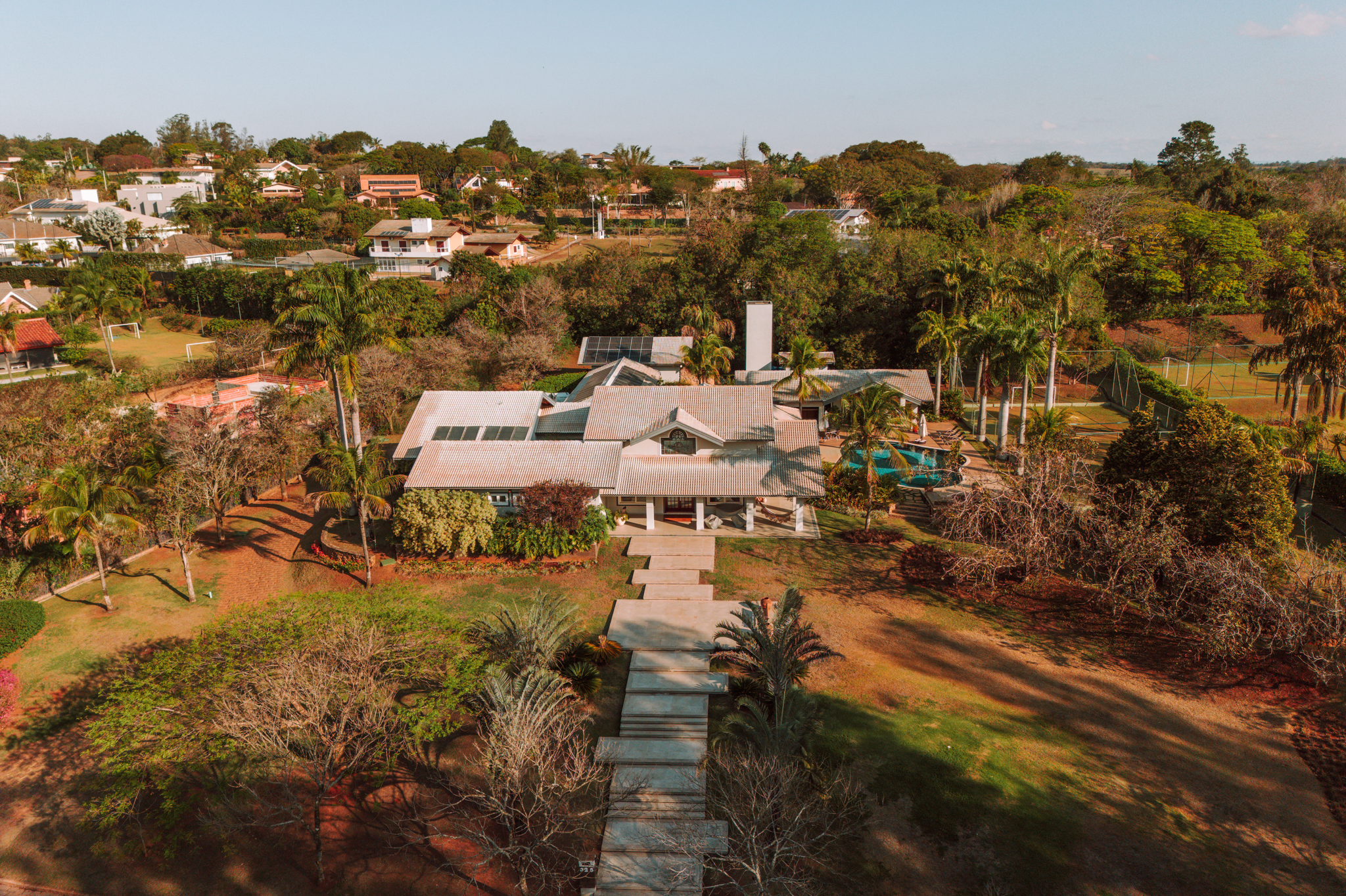 Dicas essenciais para escolher um imóvel de alto padrão no interior