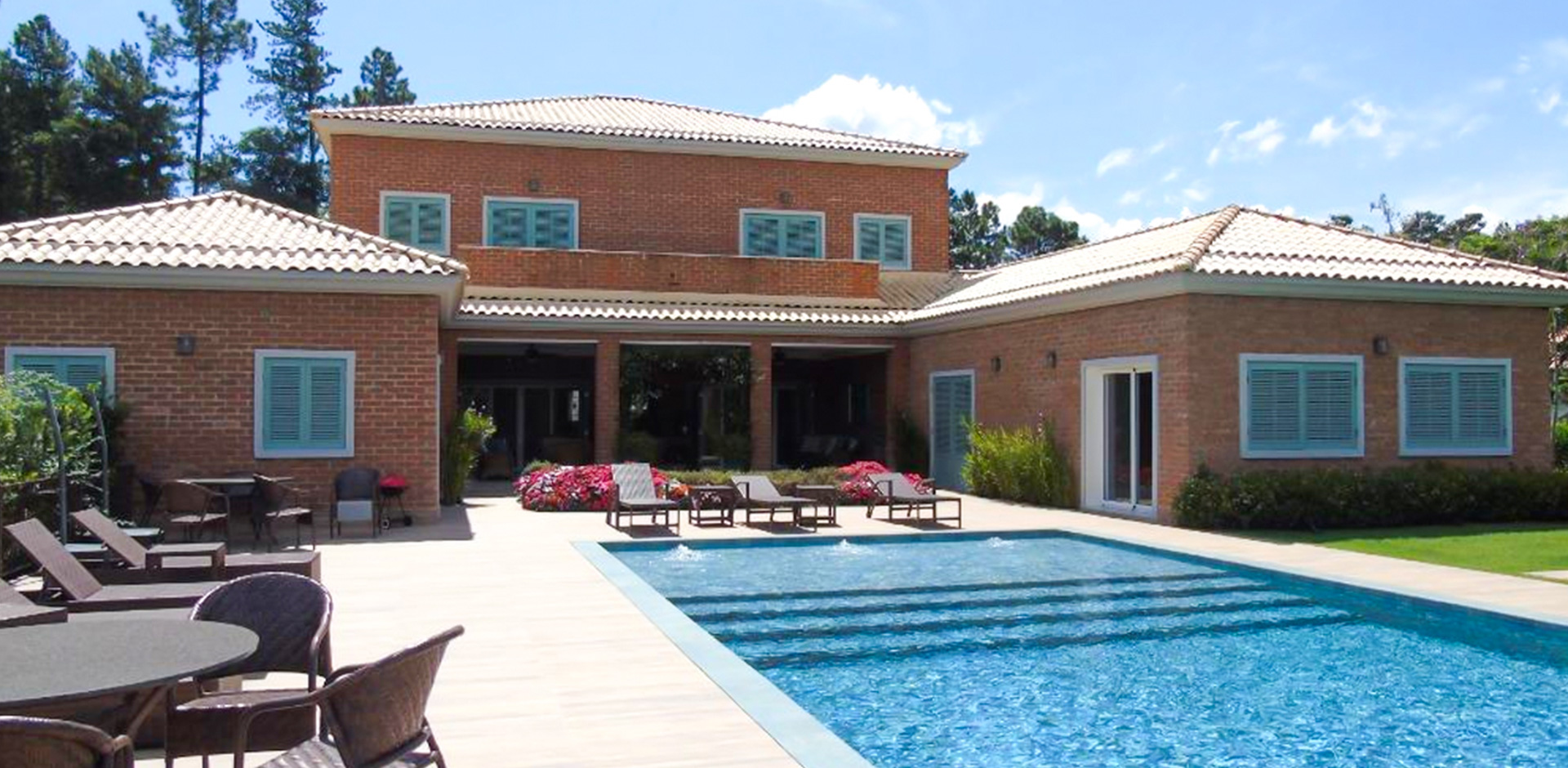 VIVA NA TOSCANA NO CONDOMÍNIO VILA REAL