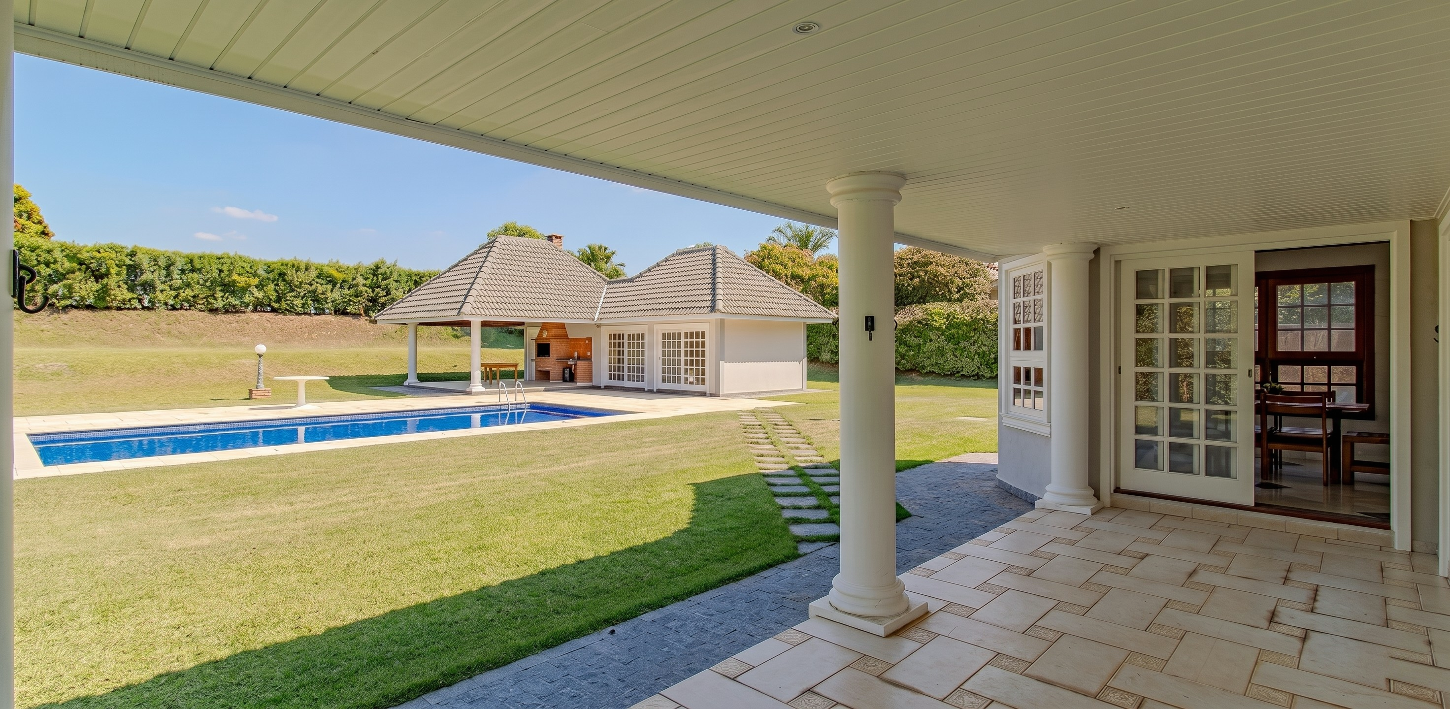 Casa Estilo Americana à Venda no Vila Real