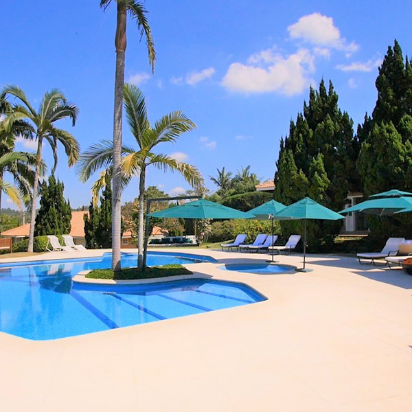 BELÍSSIMA CASA NO CLUBE DO VILA REAL