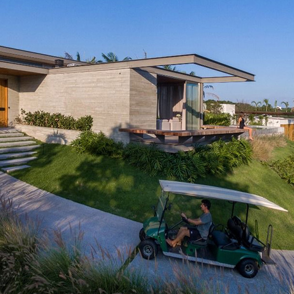 Casa contemporânea Mobiliada