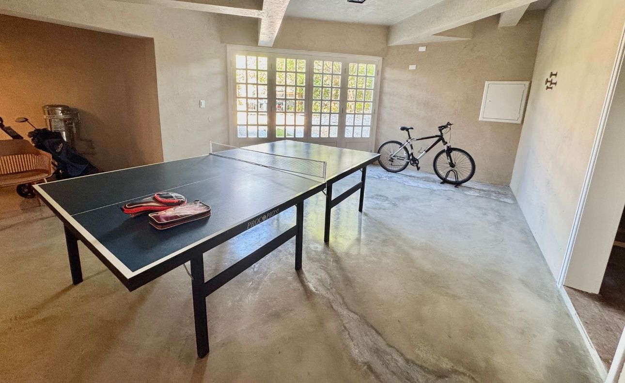 Casa com 7 dormitórios à venda no Condomínio Fazenda Vila Real 