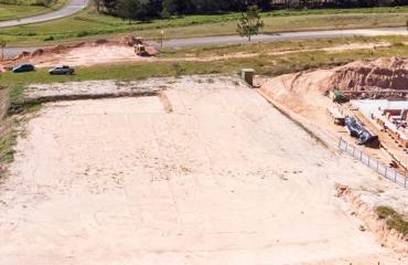 Terreno à venda com 2.049 m²