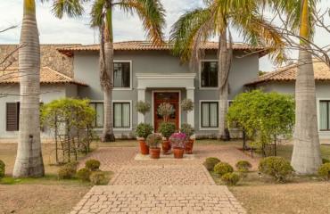 Casa na Rua Parisiense - Vila Real 