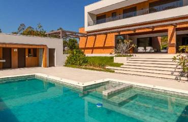 Casa Nova à Venda no Terras de São José 2 — 6 Suítes