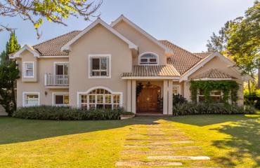 Casa de Campo bem Localizada