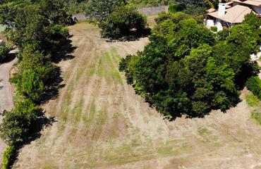 Terreno em Aclive à Venda no Fazenda Vila Real
