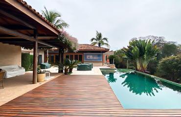 Casa Toscana à Venda no Condomínio Vila Real